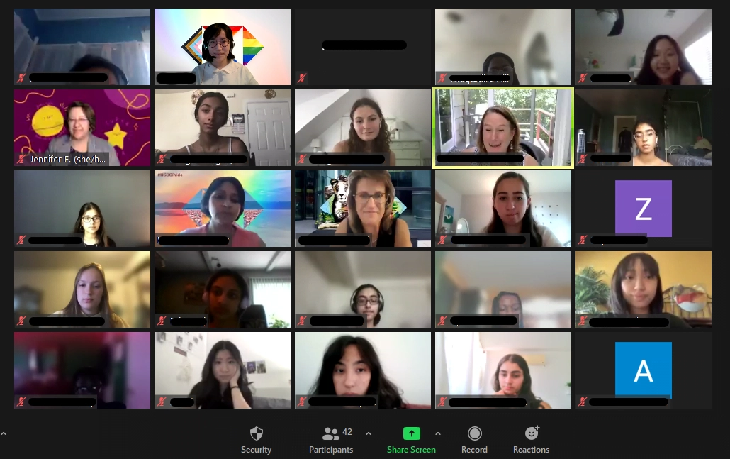 Jennifer Folsom Leading Girls Who Code Via Zoom - COVID-19