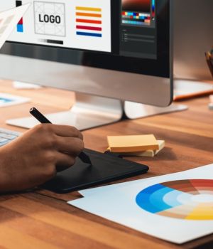 Logo Design & Branding